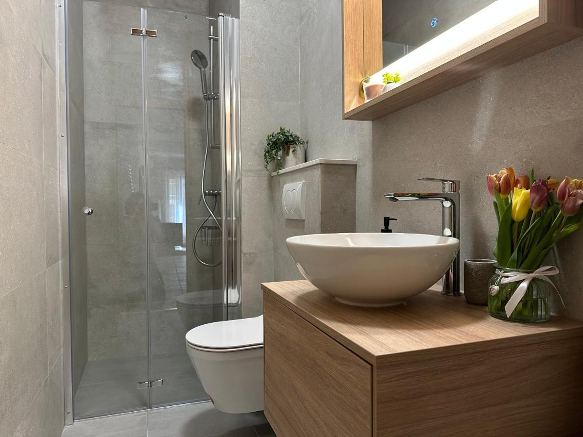 Apartmani Roko Biograd Na Moru Eksteriør billede