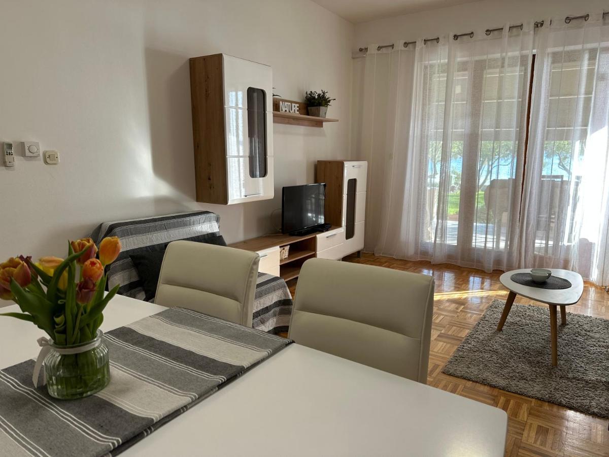 Apartmani Roko Biograd Na Moru Eksteriør billede