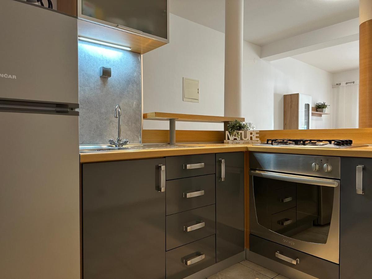 Apartmani Roko Biograd Na Moru Eksteriør billede
