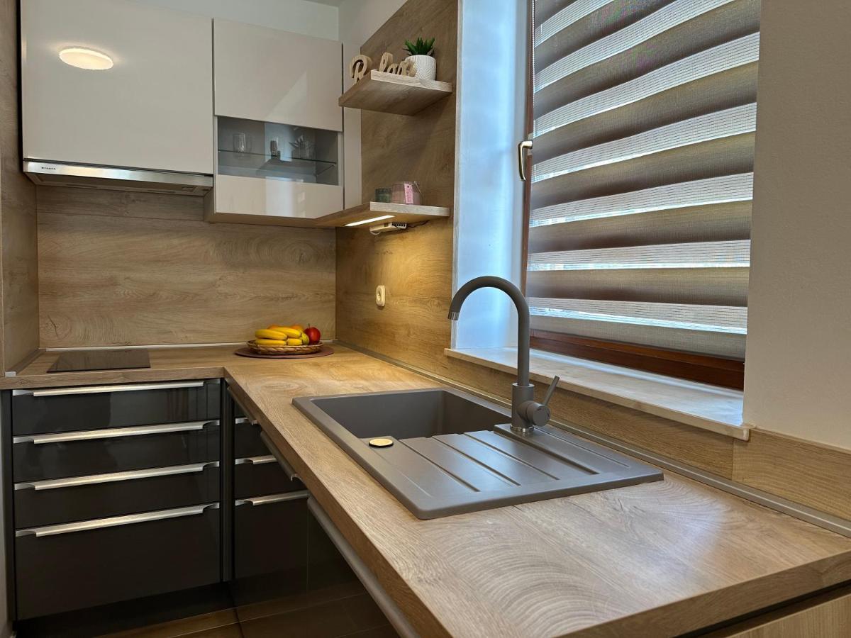 Apartmani Roko Biograd Na Moru Eksteriør billede