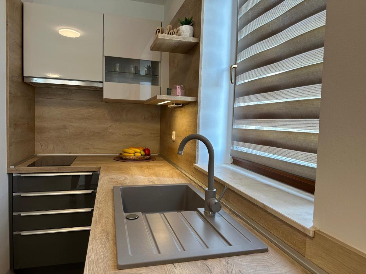Apartmani Roko Biograd Na Moru Eksteriør billede