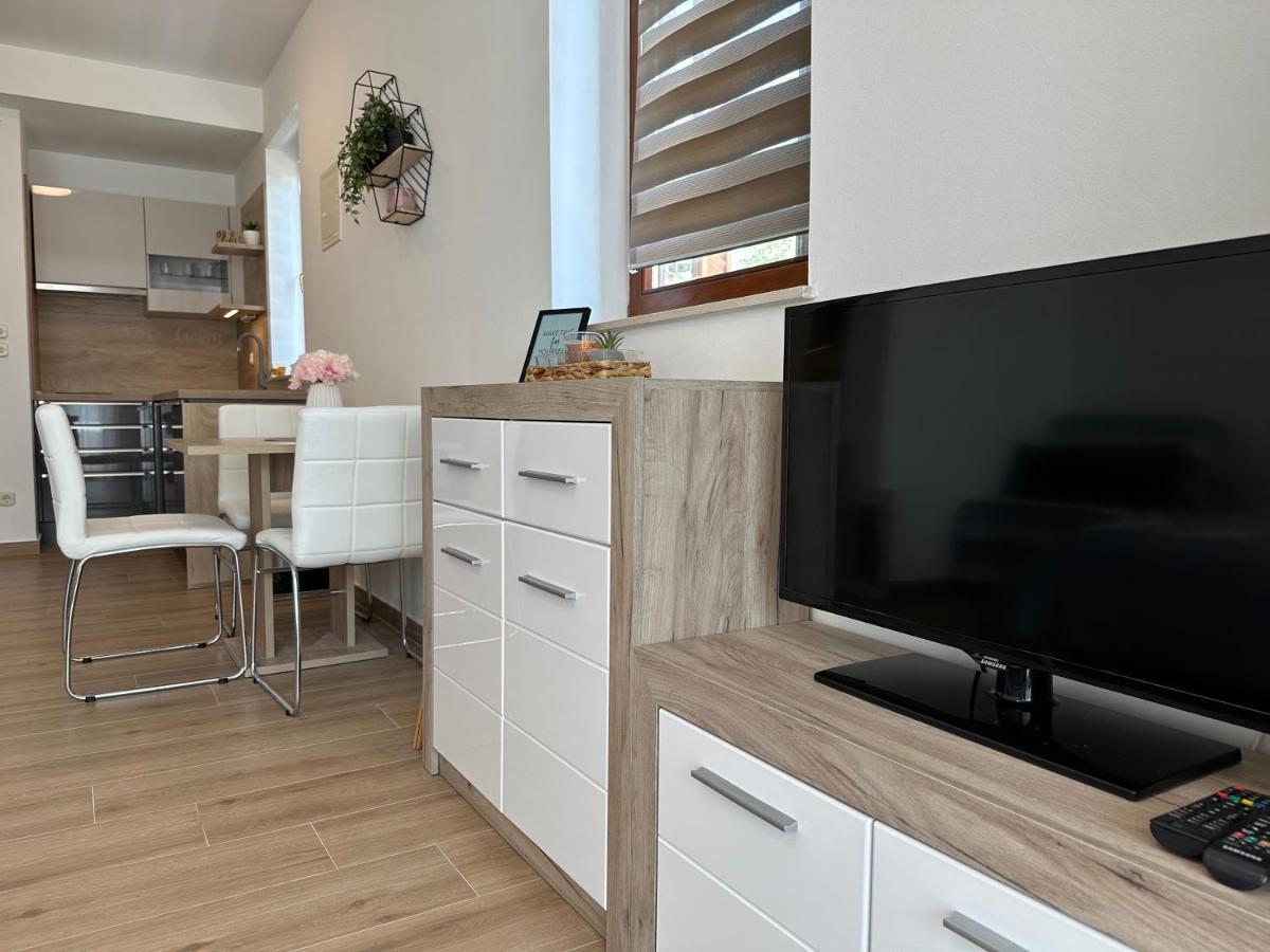 Apartmani Roko Biograd Na Moru Eksteriør billede