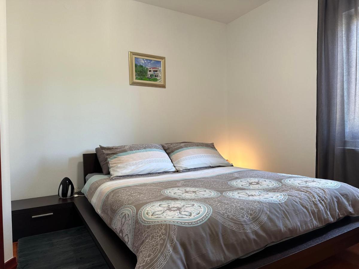 Apartmani Roko Biograd Na Moru Eksteriør billede