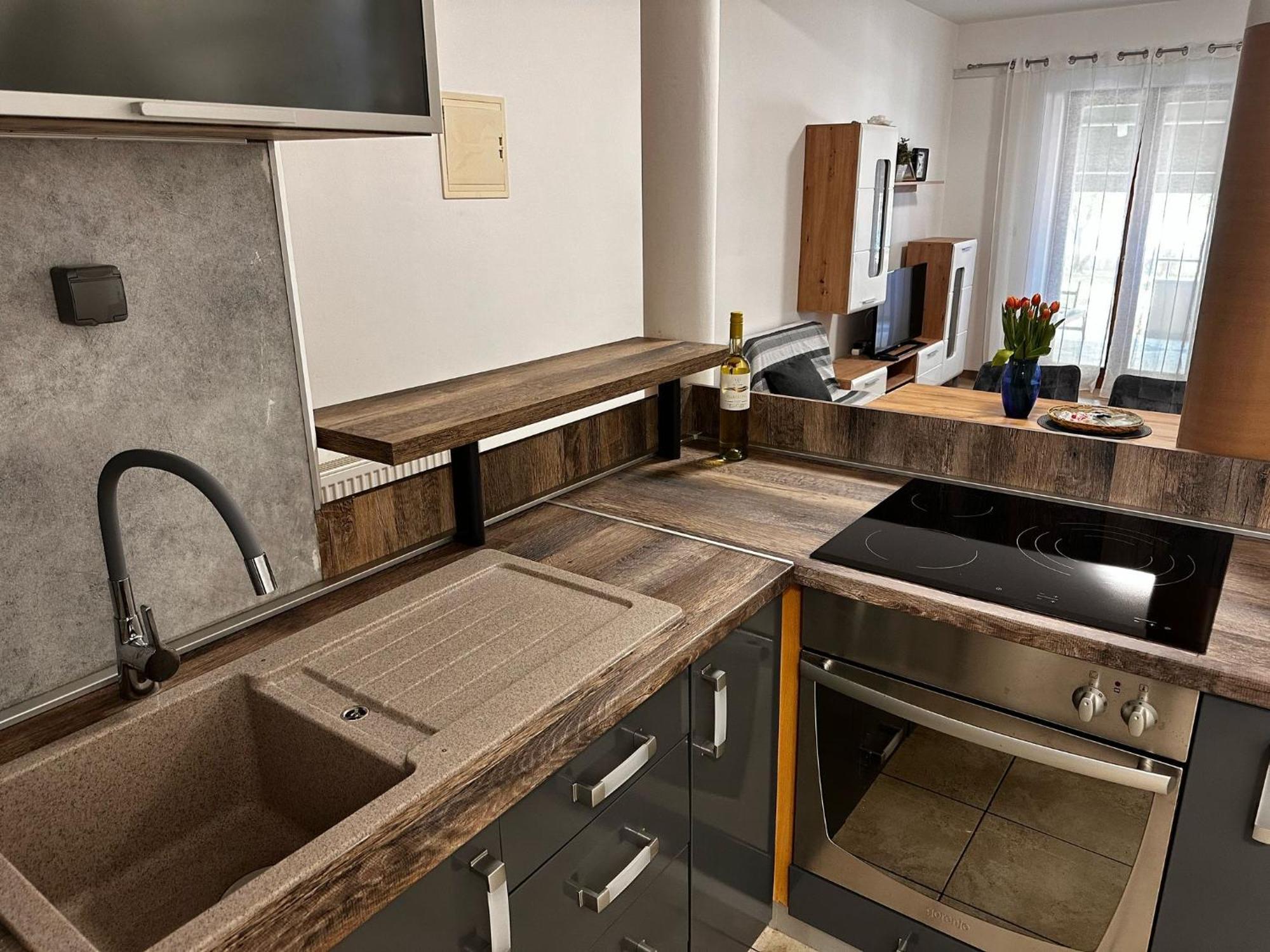 Apartmani Roko Biograd Na Moru Eksteriør billede
